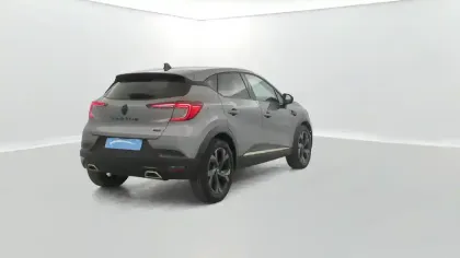 Photo 36 Renault Captur  E-Tech full hybrid 145