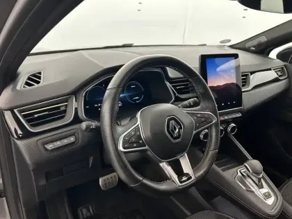 Photo 39 Renault Captur  E-Tech full hybrid 145