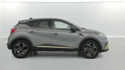 Photo 37 Renault Captur  E-Tech full hybrid 145