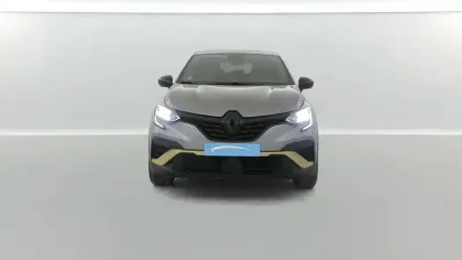 Photo 32 Renault Captur  E-Tech full hybrid 145