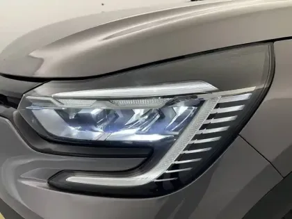 Photo 25 Renault Captur  E-Tech full hybrid 145