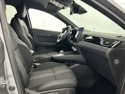 Photo 44 Renault Captur  E-Tech full hybrid 145