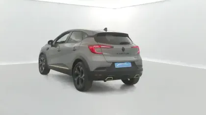 Photo 34 Renault Captur  E-Tech full hybrid 145