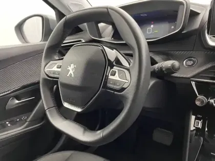 Photo 31 Peugeot 2008  Moteur électrique 136 ch