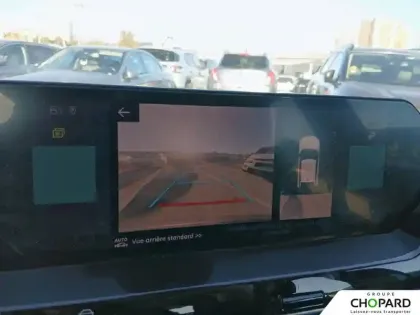 Photo 15 Citroën C4 e- 136 ch Automatique