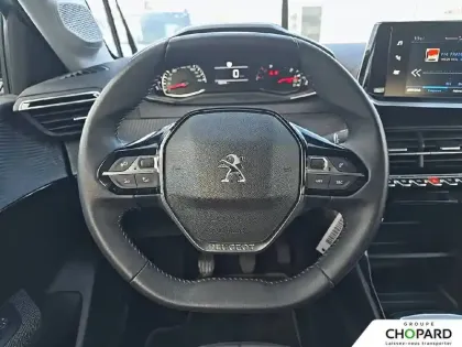 Photo 16 Peugeot 208  PureTech 100 S&S BVM6