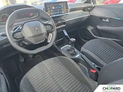 Photo 49 Peugeot 208  PureTech 100 S&S BVM6