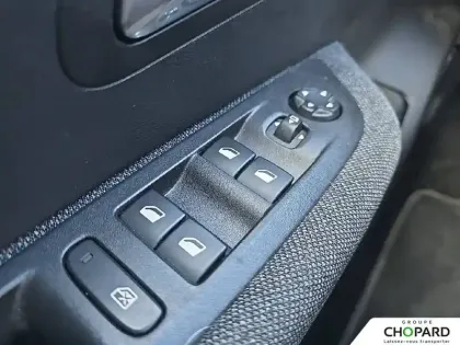 Photo 53 Peugeot 208  PureTech 100 S&S BVM6