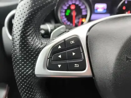 Photo 18 Mercedes GLA  200 7-G DCT Sensation