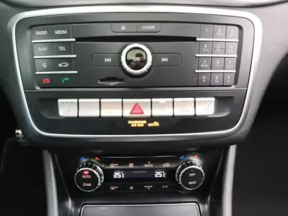 Photo 12 Mercedes GLA  200 7-G DCT Sensation