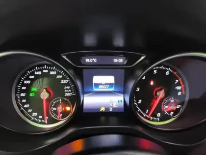 Photo 20 Mercedes GLA  200 7-G DCT Sensation