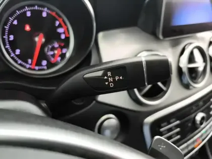 Photo 23 Mercedes GLA  200 7-G DCT Sensation