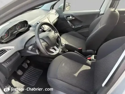 Photo 23 Peugeot 208  1.2 PureTech 82ch BVM5 Style