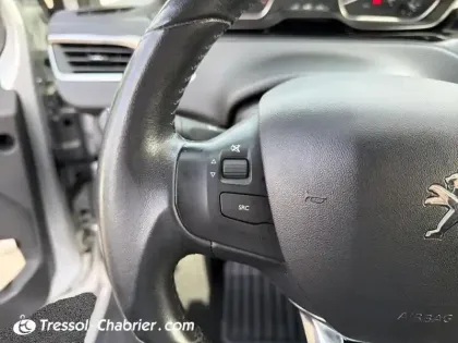 Photo 15 Peugeot 208  1.2 PureTech 82ch BVM5 Style