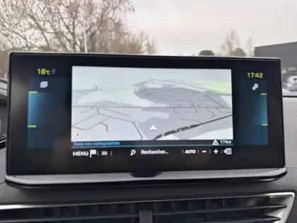 Photo 10 Peugeot 3008  Hybrid 225 e-EAT8 GT