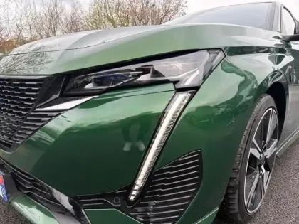 Photo 13 Peugeot 308  PHEV 180 e-EAT8 GT