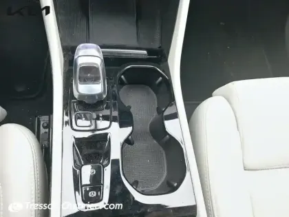 Photo 23 Volvo Xc40  B3 163 ch DCT7 Momentum