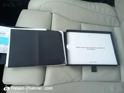 Photo 15 Volvo Xc40  B3 163 ch DCT7 Momentum