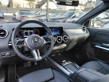 Photo 49 Mercedes GLA  180 Progressive Line