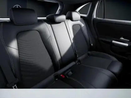 Photo 21 Mercedes GLA 180 Progressive Line