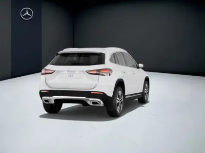 Photo 25 Mercedes GLA 180 Progressive Line