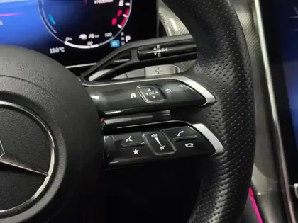 Photo 12 Mercedes Classe GLC GLC 300 e  Hybrid EQ 4MATIC AM