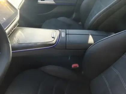 Photo 13 Mercedes Classe E  220 d AMG Line Berlin