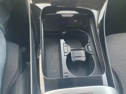 Photo 26 Mercedes Classe C Gén. V (W206) Ph1 Avantgarde Line + 4