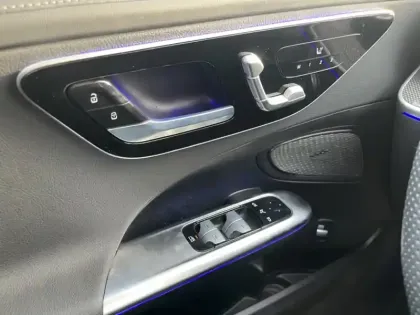 Photo 7 Mercedes Classe C  220 d Berline AMG Lin