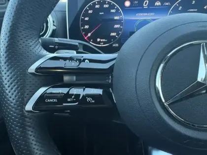 Photo 15 Mercedes Classe C  220 d Berline AMG Lin