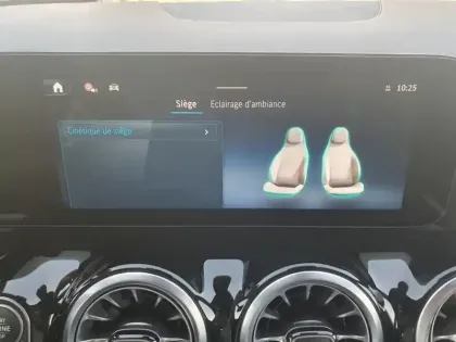 Photo 19 Mercedes GLA 200 d AMG Line