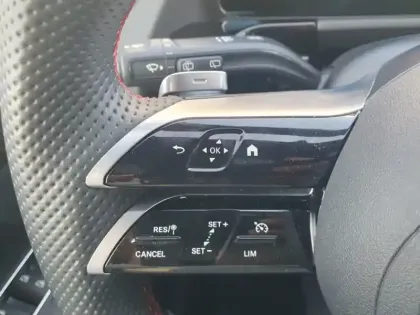 Photo 8 Mercedes GLA 200 d AMG Line