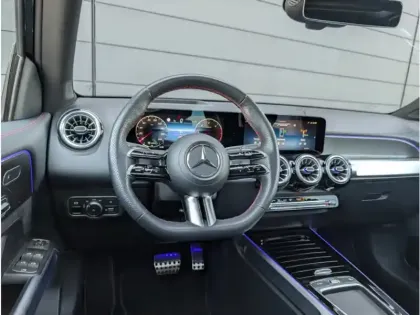 Photo 11 Mercedes GLB 200 d 