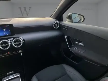 Photo 7 Mercedes Classe A 200 AMG Line