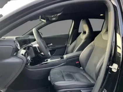 Photo 11 Mercedes Classe A 200 AMG Line