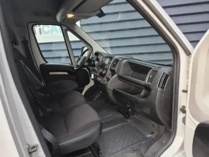 Photo 13 Peugeot Boxer  Fg 330 L1H2 2.2 BlueHDi S&S 140ch Premium