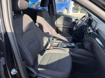 Photo 10 Ford Kuga  2.5 Duratec 190ch FHEV E85 ST-Line BVA