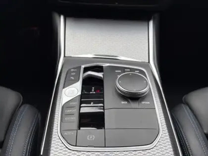 Photo 10 BMW Serie 3 Série 3 Touring 320dA xDrive 190ch M Sport