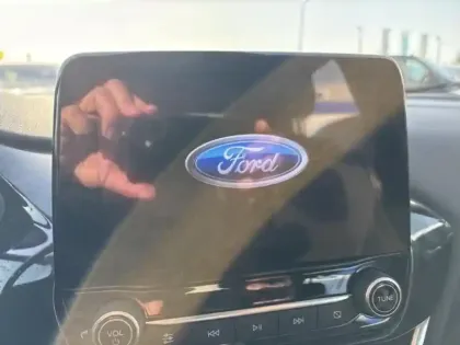 Photo 14 Ford Puma  1.0 Flexifuel 125 ch S&S mHEV Titanium