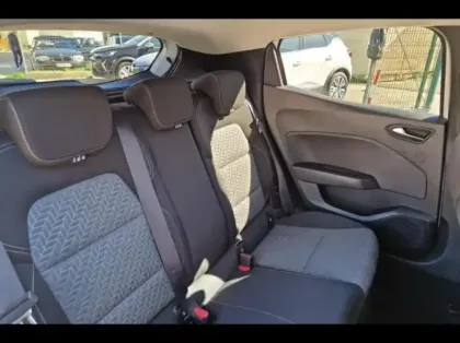 Photo 10 Renault Clio  1.6 E-Tech 145ch full hybrid Evolution