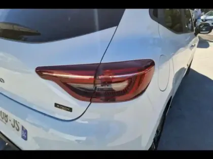 Photo 13 Renault Clio  1.6 E-Tech 145ch full hybrid Evolution