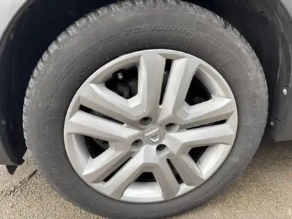 Photo 8 Dacia Jogger  1.0 TCe 110 ch Confort 7 places