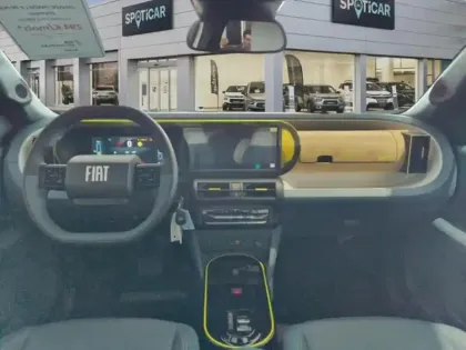 Photo 7 Fiat Panda Grande  Electrique 113ch La Prima