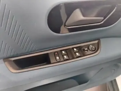 Photo 11 Fiat Panda Grande  Electrique 113ch La Prima