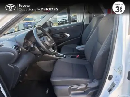 Photo 10 Toyota Yaris  116h Dynamic Business 5p + Programme Beyond Zero Academy MY22