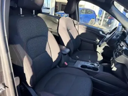 Photo 10 Ford Kuga  2.5 Duratec 190ch FHEV E85 ST-Line BVA