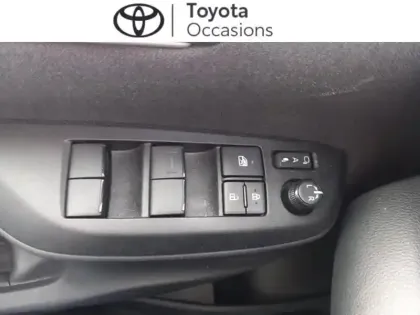 Photo 12 Toyota Yaris  116h Design 5p MC24