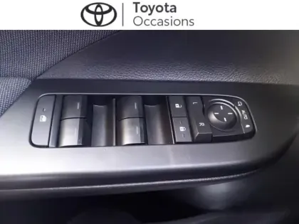 Photo 12 Toyota C-HR  2.0 Hybride 200ch Design NG23