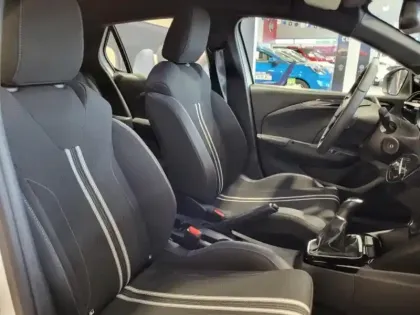 Photo 10 Opel Corsa Gén. VI Ph2 GS 5