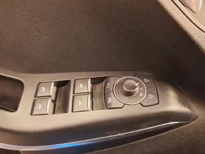 Photo 8 Ford Puma  1.0 Flexifuel 125ch S&S mHEV ST-Line